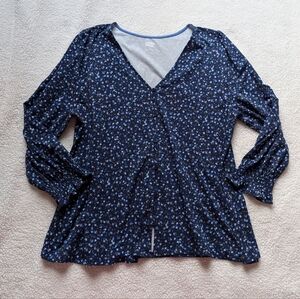 LIKE NEW Land's End Women's long sleeve v-neck blouse